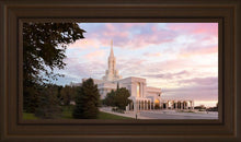 Load image into Gallery viewer, Bountiful Pastel Light
