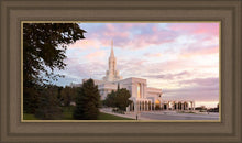 Load image into Gallery viewer, Bountiful Pastel Light
