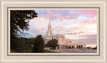 Load image into Gallery viewer, Bountiful Pastel Light
