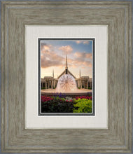 Load image into Gallery viewer, Chicago Fountain
