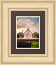 Load image into Gallery viewer, Chicago Fountain
