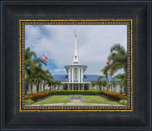 Load image into Gallery viewer, Pape'ete In The Day
