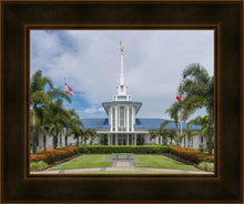 Load image into Gallery viewer, Pape'ete In The Day
