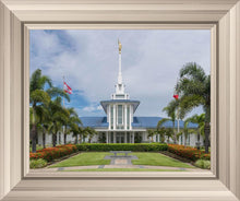 Load image into Gallery viewer, Pape'ete In The Day
