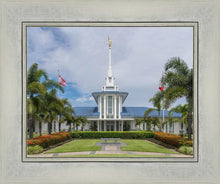 Load image into Gallery viewer, Pape'ete In The Day
