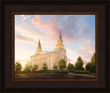 Load image into Gallery viewer, Kansas City Brightly Beams
