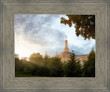 Load image into Gallery viewer, Columbus Sunburst
