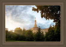 Load image into Gallery viewer, Columbus Sunburst
