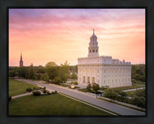 Load image into Gallery viewer, Nauvoo Sunburst Daybreak
