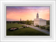 Load image into Gallery viewer, Nauvoo Sunburst Daybreak
