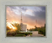 Load image into Gallery viewer, Seattle Temple Morning Breaks
