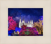 Load image into Gallery viewer, Washington DC Temple Christmas Lights
