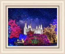Load image into Gallery viewer, Washington DC Temple Christmas Lights
