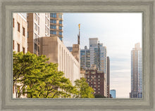Load image into Gallery viewer, Manhattan Golden
