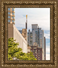 Load image into Gallery viewer, Manhattan Golden

