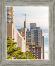 Load image into Gallery viewer, Manhattan Golden
