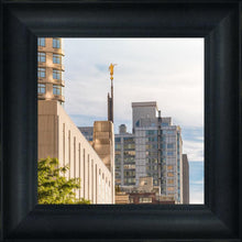 Load image into Gallery viewer, Manhattan Golden Vertical
