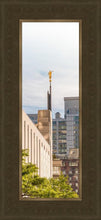 Load image into Gallery viewer, Manhattan Golden Vertical
