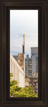 Load image into Gallery viewer, Manhattan Golden Vertical
