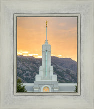 Load image into Gallery viewer, Mount Timpanogos Morning Glory Vertical
