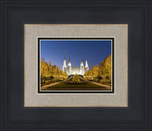 Load image into Gallery viewer, Washington DC Golden Christmas
