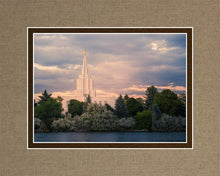 Load image into Gallery viewer, Idaho Falls Temple Eternal Light
