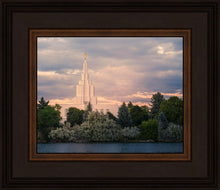 Load image into Gallery viewer, Idaho Falls Temple Eternal Light

