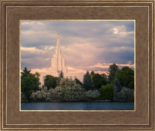 Load image into Gallery viewer, Idaho Falls Temple Eternal Light
