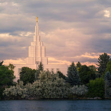 Load image into Gallery viewer, Idaho Falls Temple Eternal Light
