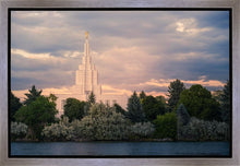 Load image into Gallery viewer, Idaho Falls Temple Eternal Light
