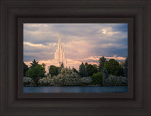 Load image into Gallery viewer, Idaho Falls Temple Eternal Light
