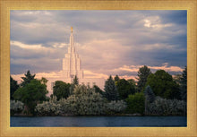 Load image into Gallery viewer, Idaho Falls Temple Eternal Light
