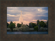 Load image into Gallery viewer, Idaho Falls Temple Eternal Light
