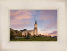 Load image into Gallery viewer, Star Valley Temple Peaceful Day
