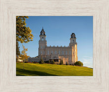 Load image into Gallery viewer, Manti Temple Golden Foundations
