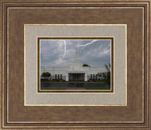 Load image into Gallery viewer, Nashville Temple Through The Storm
