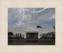 Load image into Gallery viewer, Nashville Temple Through The Storm
