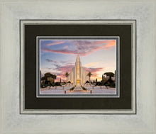 Load image into Gallery viewer, Eternity in Rome
