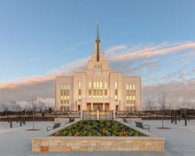 Load image into Gallery viewer, Eternity in Saratoga Springs

