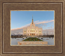 Load image into Gallery viewer, Eternity in Saratoga Springs
