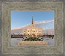 Load image into Gallery viewer, Eternity in Saratoga Springs
