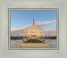 Load image into Gallery viewer, Eternity in Saratoga Springs
