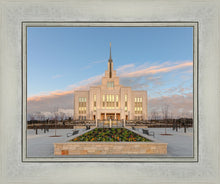 Load image into Gallery viewer, Eternity in Saratoga Springs
