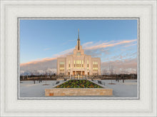 Load image into Gallery viewer, Eternity in Saratoga Springs
