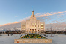 Load image into Gallery viewer, Eternity in Saratoga Springs
