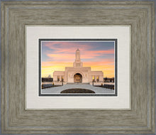 Load image into Gallery viewer, Eternity in Helena
