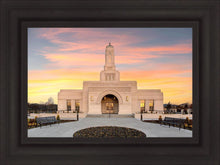 Load image into Gallery viewer, Eternity in Helena
