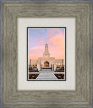 Load image into Gallery viewer, Helena Montana Eternal
