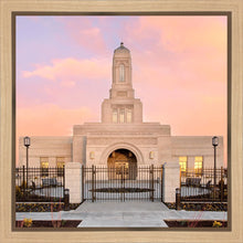 Load image into Gallery viewer, Helena Montana Eternal
