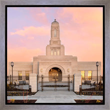 Load image into Gallery viewer, Helena Montana Eternal
